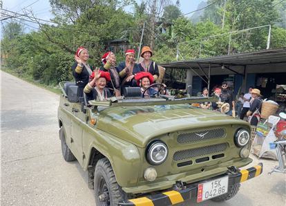 Ha Giang Jeep Loop 4 Days Tour 