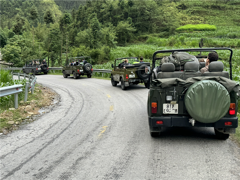 5 Days Ha Giang  Jeep Tour To Hoang Su Phi And Sapa $ 750/ Person